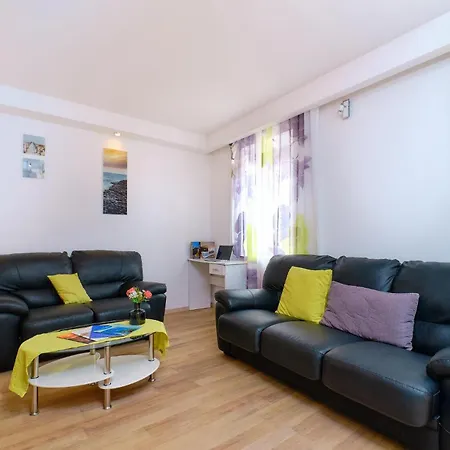 1 Bedroom Lovely In 度假居 *