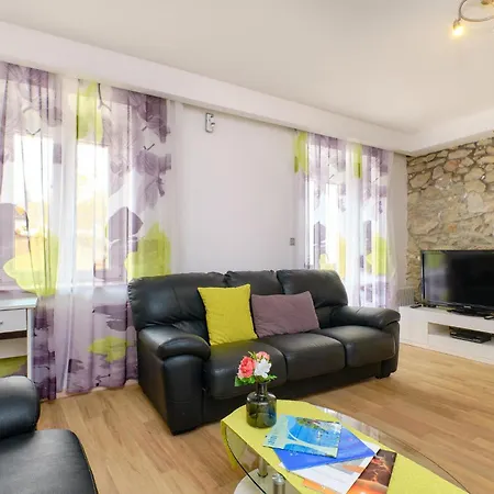度假居 1 Bedroom Lovely In *