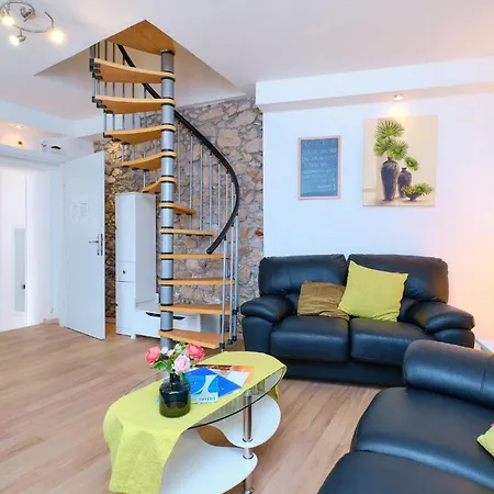 1 Bedroom Lovely In * 말리로시니